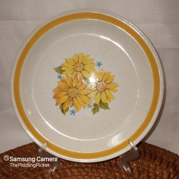 Vintage Melody Small/Salad Plate Montgomery Ward - Picture 3 of 11